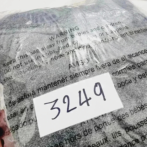 Lululemon full zip Hooded Women's Sweatshirt Size 8 - Picture 8 of 8